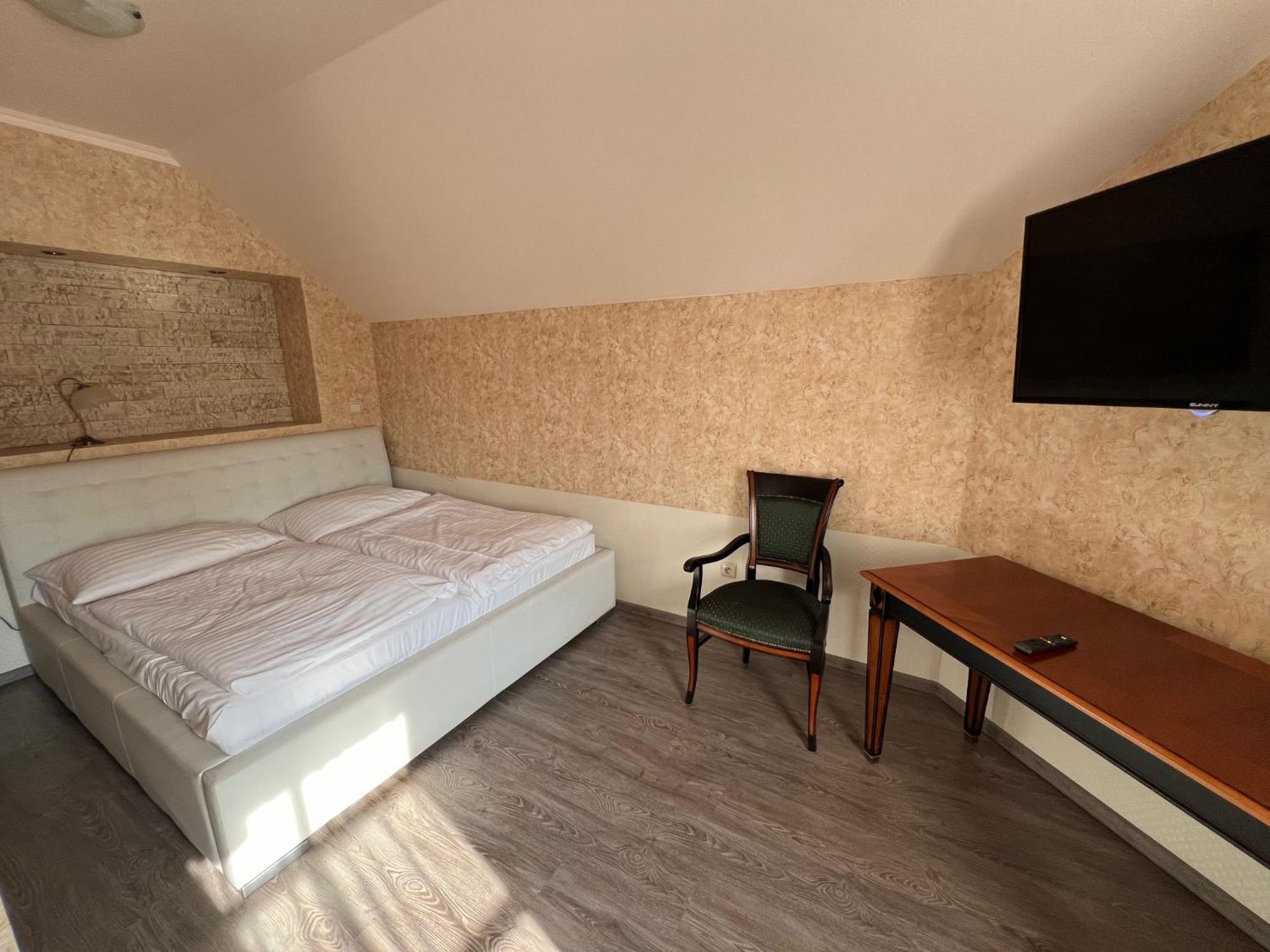 Hotel Gold Chotoviny エクステリア 写真